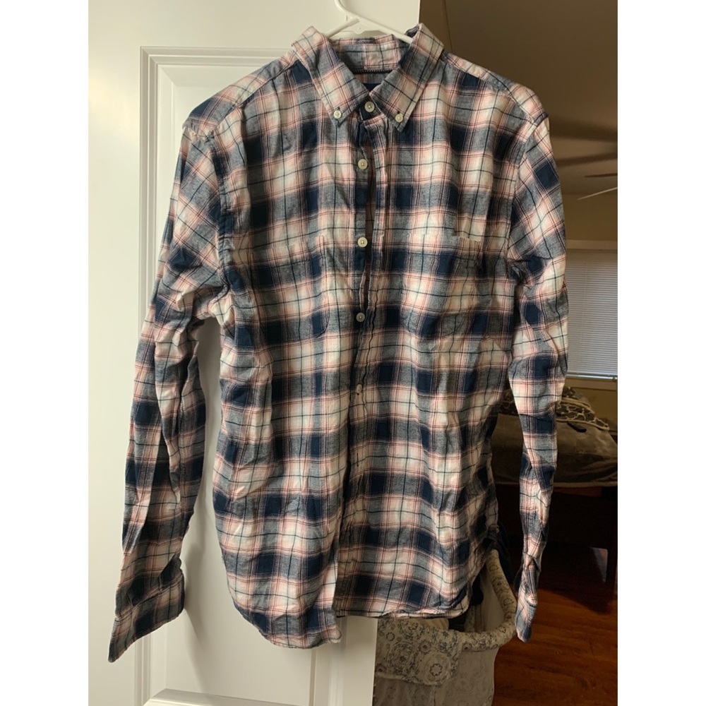 Dress shirt-casual button down